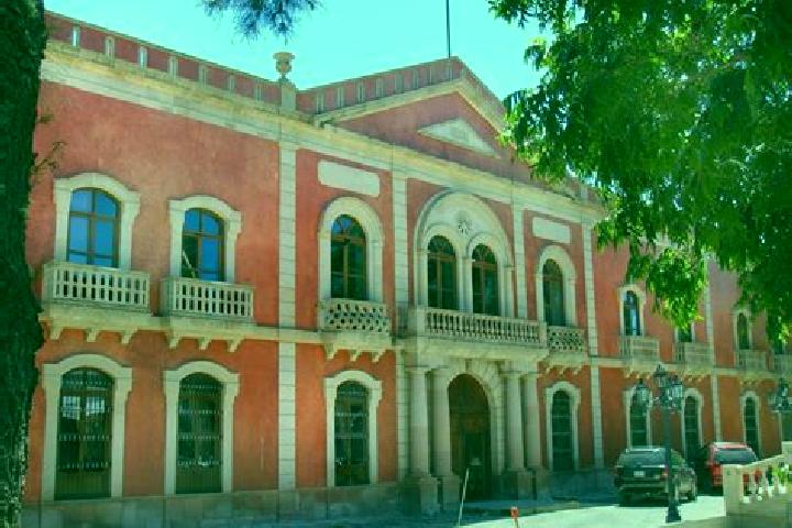 Escorts Ejido Gogorron (Ex-Hacienda de Gogorron), Mexico — Local Companions