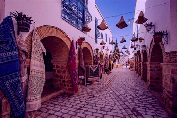 Escorts El Battan, Tunisia — Local Companions