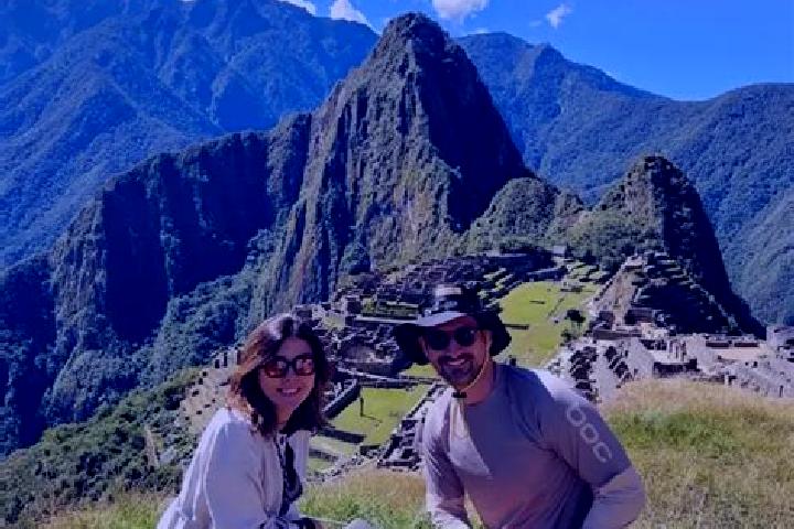 Escorts El Descanso, Peru — Local Companions