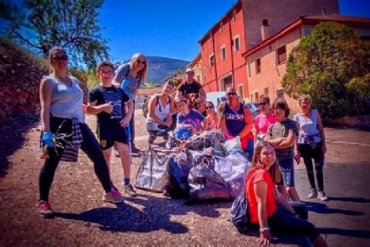 Escorts El Frasno, Spain — Local Companions