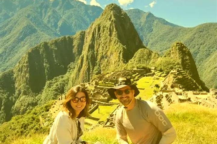 Escorts El Parco District, Peru — Local Companions