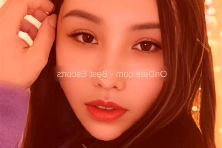 Escorts Ercheng, China — Local Companions