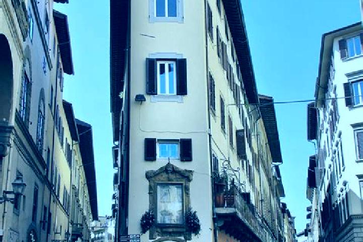 Escorts Escolca, Italy — Local Companions
