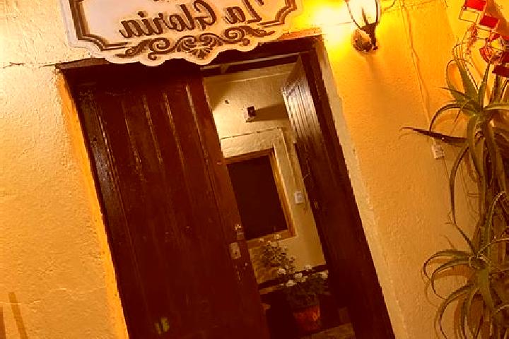 Escorts Esperanza Arroyo la Gloria, Mexico — Local Companions
