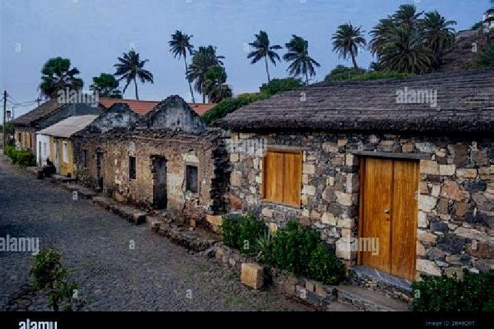 Escorts Estancia de Baixo, Cape Verde — Local Companions