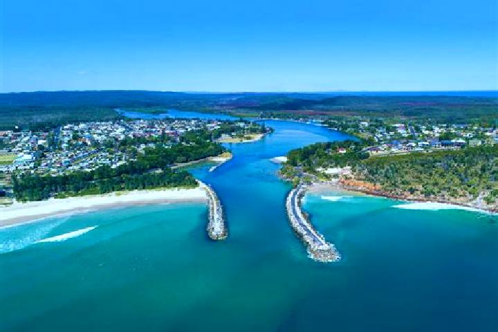 Escorts Evans Head, Australia — Local Companions