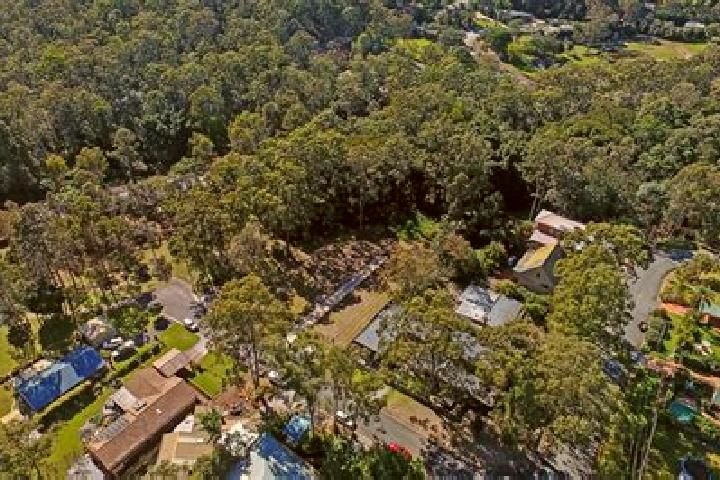Escorts Everton Hills, Australia — Local Companions