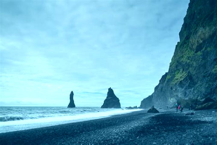 Escorts Eyrarbakki, Iceland — Local Companions
