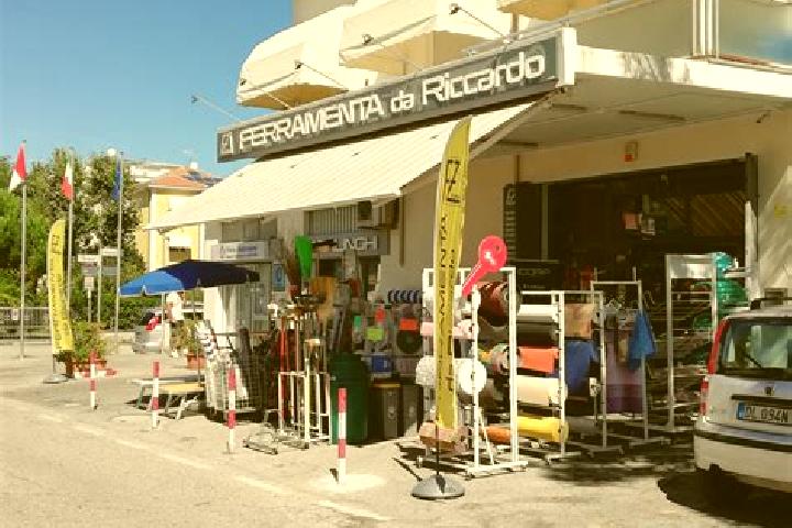 Escorts Faetano, San Marino — Local Companions
