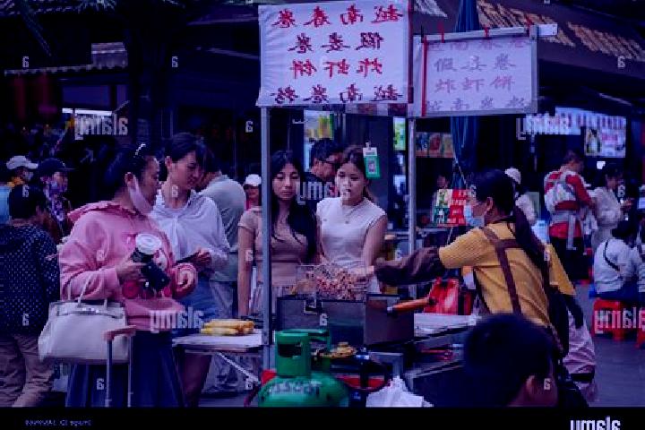 Escorts Fangchenggang, China — Local Companions