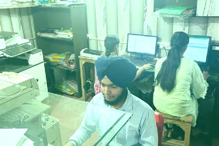 Escorts Fatehgarh Churian, India — Local Companions