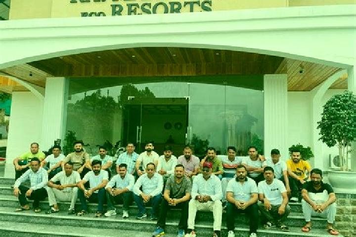 Escorts Fatehgarh, India — Local Companions