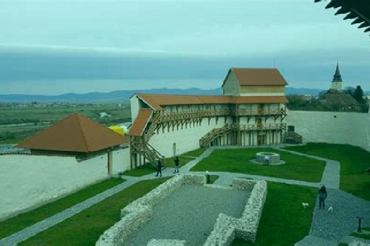 Escorts Feldioara, Romania — Local Companions