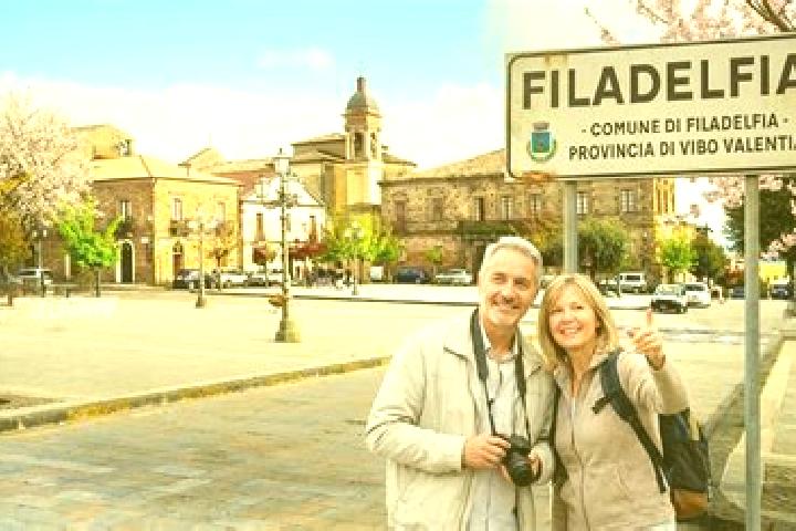 Escorts Filadelfia, Italy — Local Companions