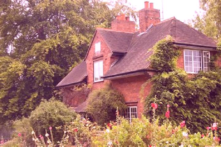 Escorts Finchampstead, United Kingdom — Local Companions