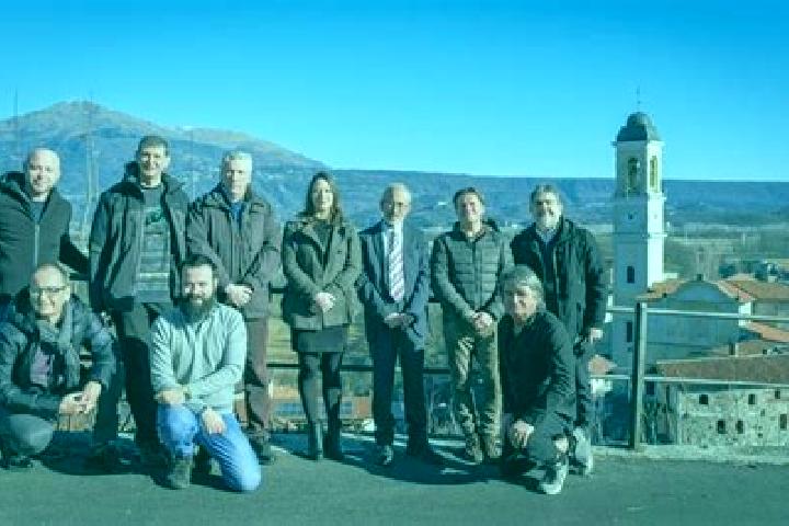 Escorts Fiorano Canavese, Italy — Local Companions