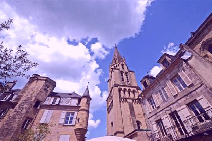 Escorts Fontaine-la-Gaillarde, France — Local Companions