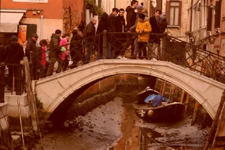 Escorts Fontana Pradosa, Italy — Local Companions