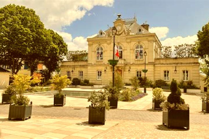 Escorts Fontenay-aux-Roses, France — Local Companions