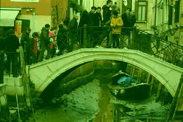 Escorts Fossalunga, Italy — Local Companions