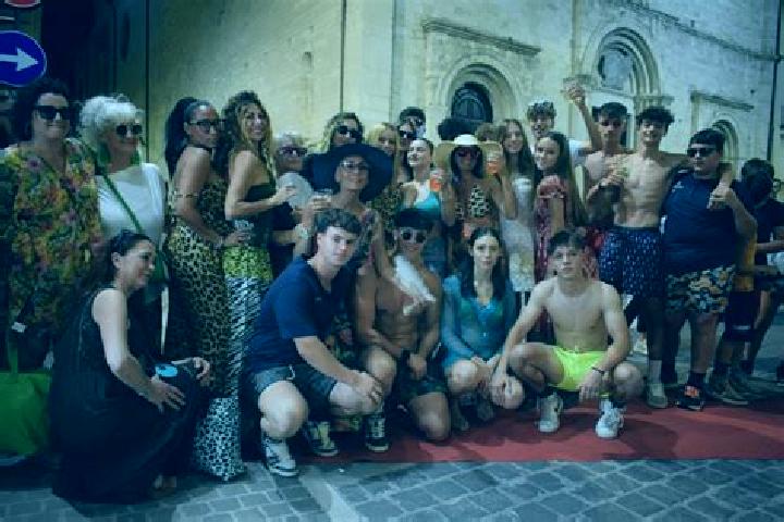 Escorts Fossato di Vico, Italy — Local Companions