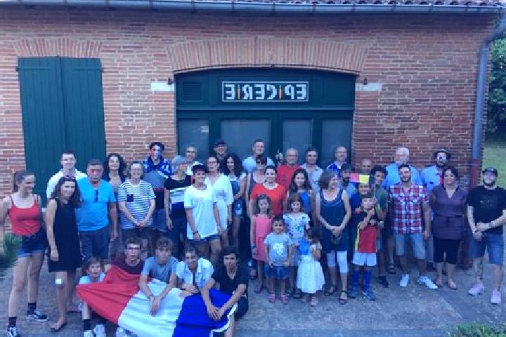 Escorts Fourquevaux, France — Local Companions