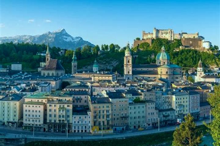 Escorts Freindorf, Austria — Local Companions