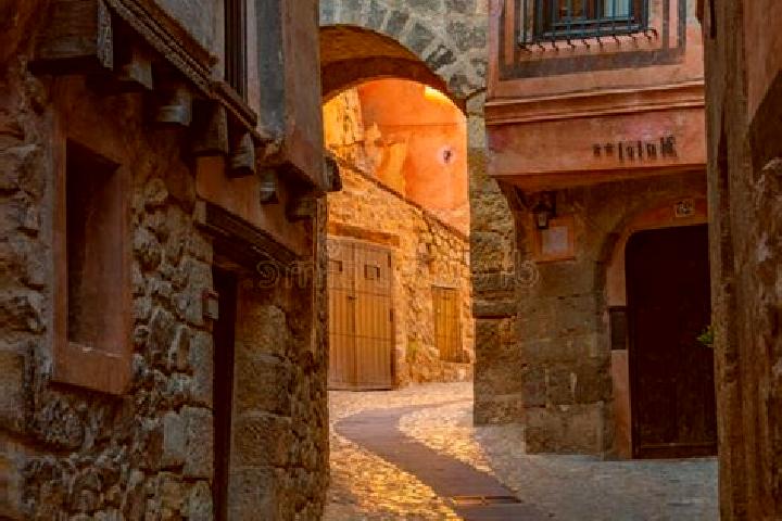 Escorts Frias de Albarracin, Spain — Local Companions