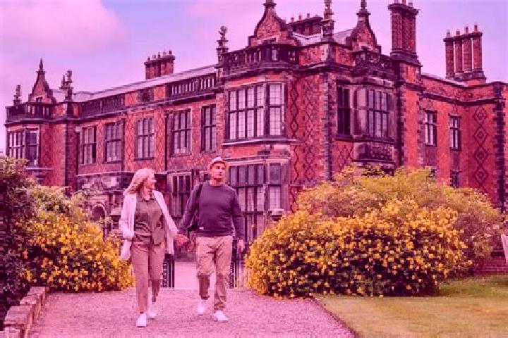 Escorts Frodsham, United Kingdom — Local Companions