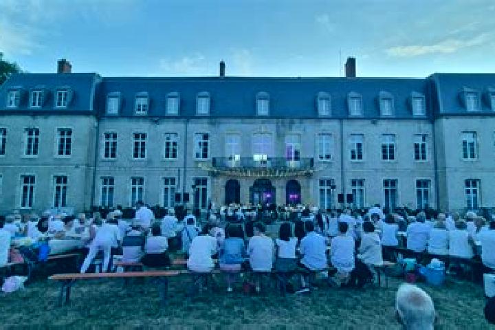 Escorts Frouard, France — Local Companions