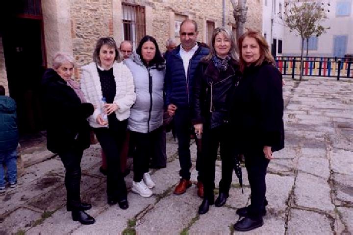 Escorts Fuenterroble de Salvatierra, Spain — Local Companions