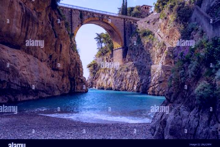 Escorts Furore, Italy — Local Companions