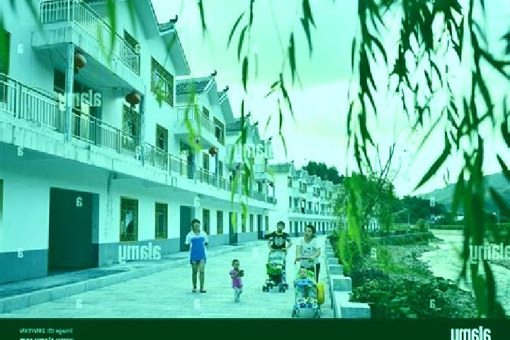 Escorts Gaoluo, China — Local Companions