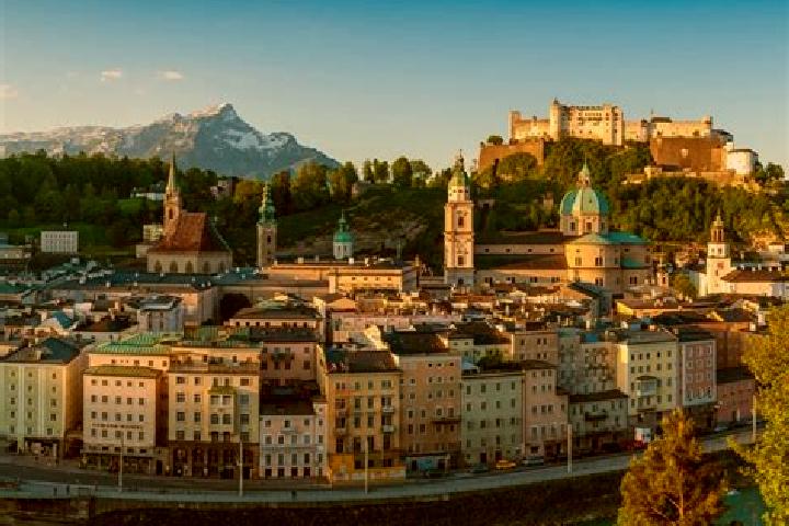 Escorts Garnei, Austria — Local Companions