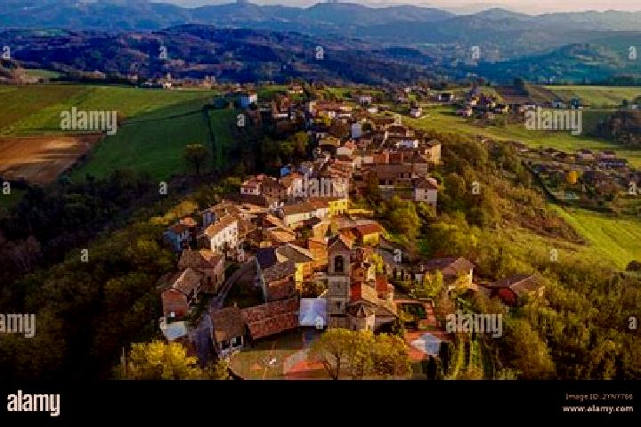 Escorts Gavazzana, Italy — Local Companions