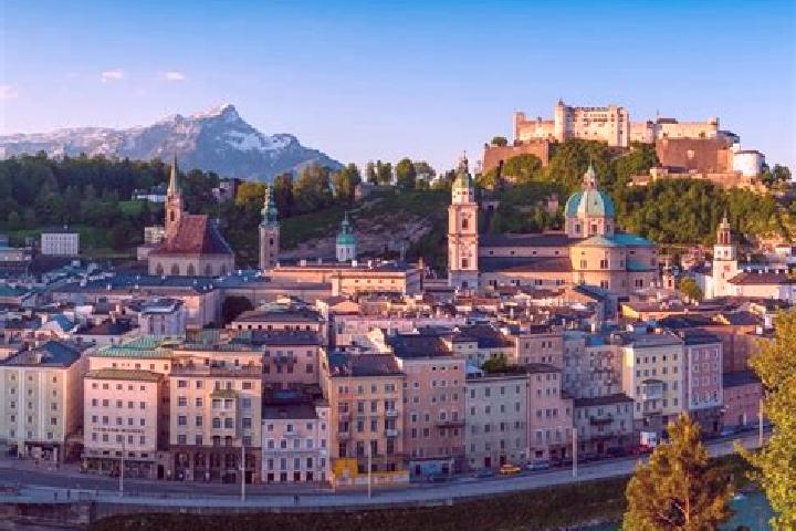 Escorts Gedersdorf, Austria — Local Companions