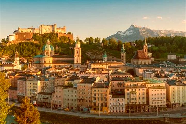 Escorts Geinberg, Austria — Local Companions