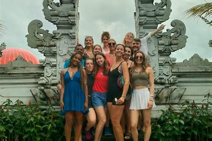 Escorts Gianyar, Indonesia — Local Companions