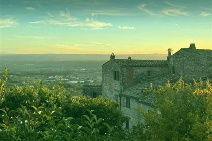 Escorts Giove, Italy — Local Companions