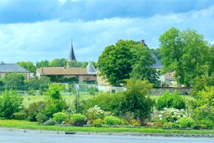 Escorts Glaire, France — Local Companions