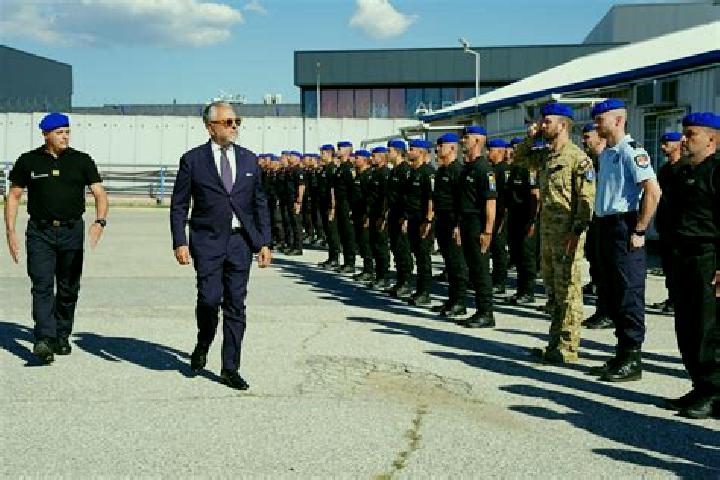 Escorts Glanica, Kosovo — Local Companions