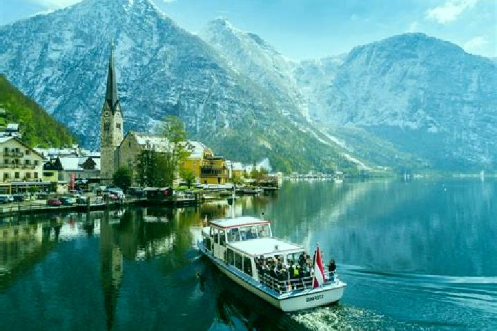 Escorts Gleichenberg Dorf, Austria — Local Companions