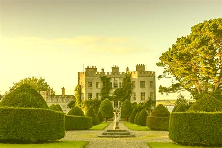 Escorts Glin, Ireland — Local Companions