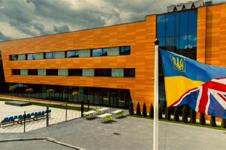 Escorts Glowaczow, Poland — Local Companions
