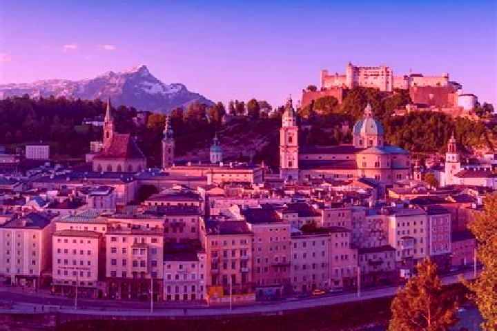 Escorts Goldgeben, Austria — Local Companions