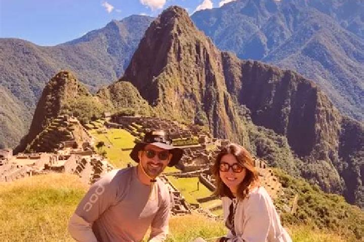 Escorts Gorgor, Peru — Local Companions