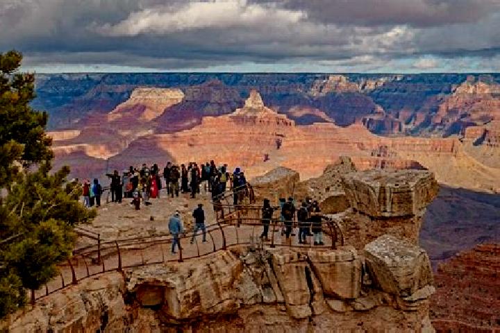 Escorts Grand Canyon, United States — Local Companions