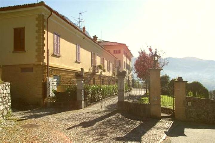 Escorts Grandola ed Uniti, Italy — Local Companions