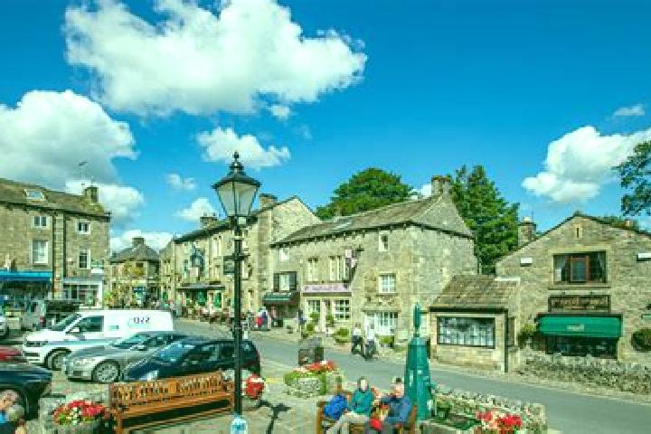Escorts Grassington, United Kingdom — Local Companions