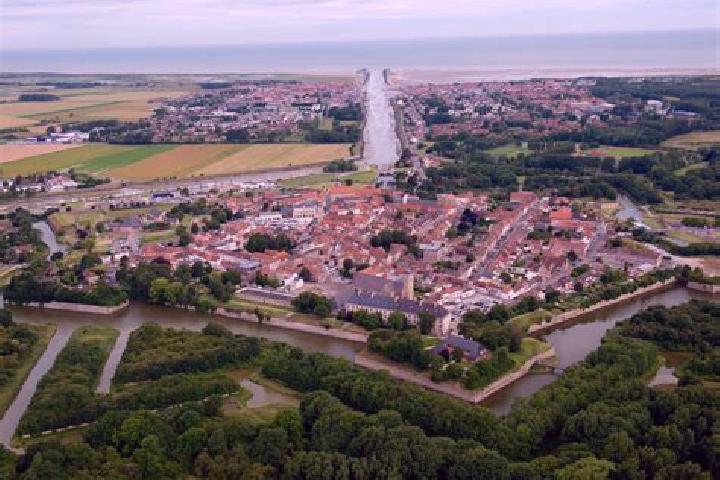 Escorts Gravelines, France — Local Companions